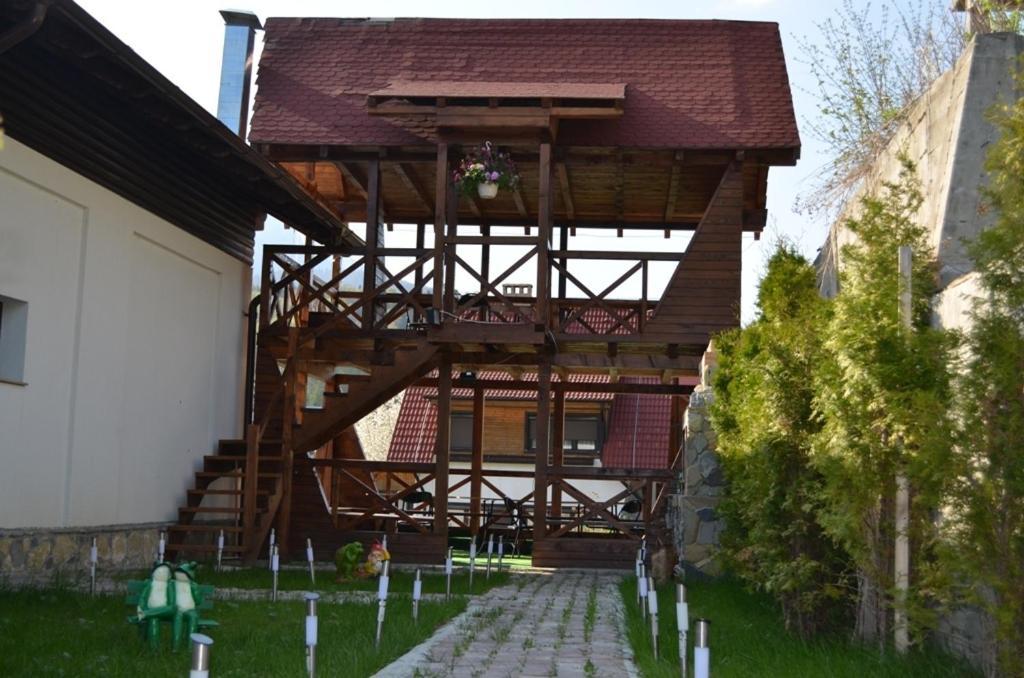 Hotel Magic Club Buşteni Zewnętrze zdjęcie