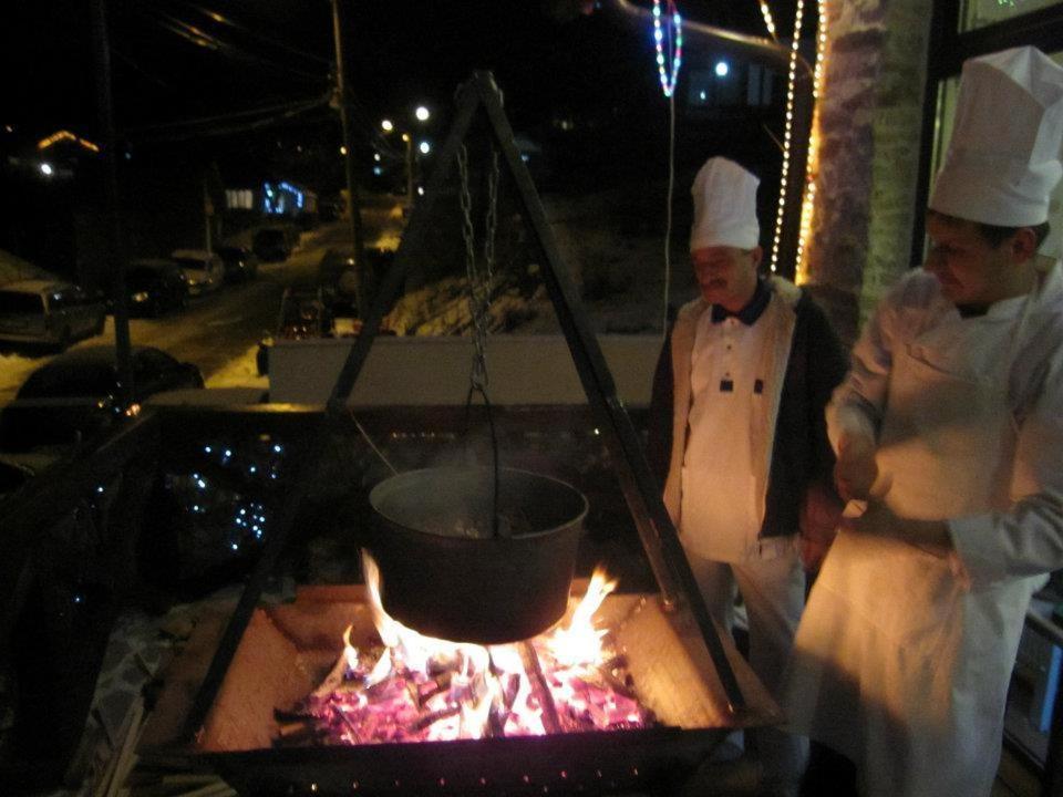 Hotel Magic Club Buşteni Zewnętrze zdjęcie