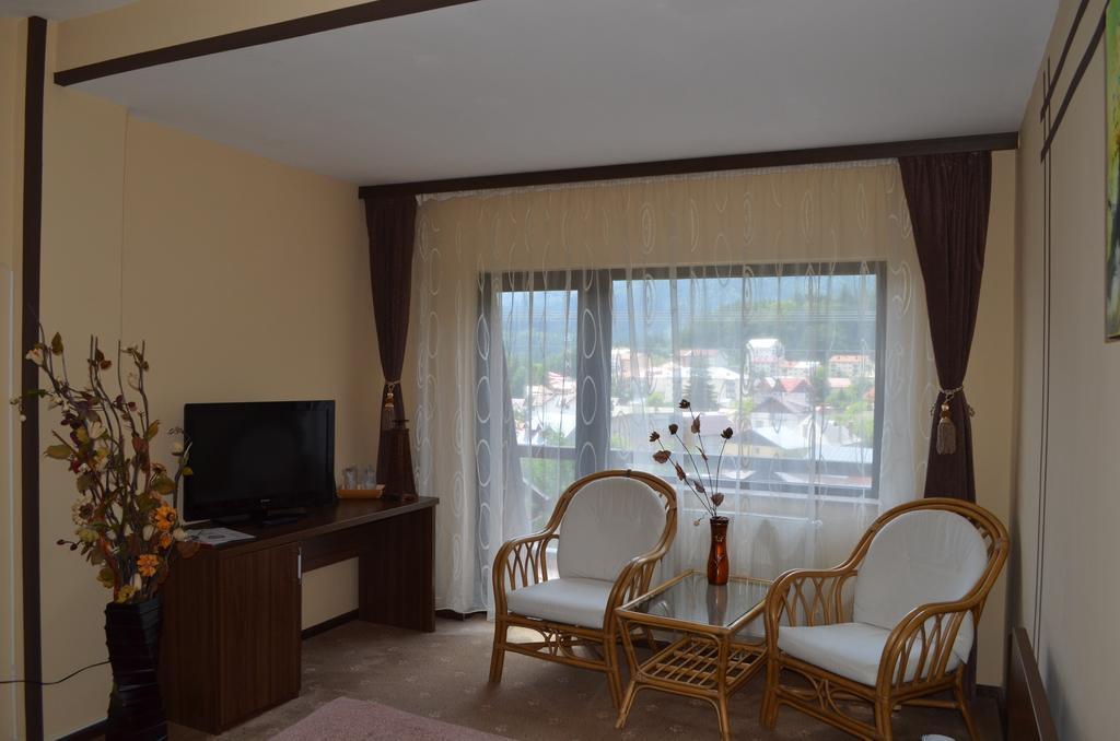 Hotel Magic Club Buşteni Zewnętrze zdjęcie