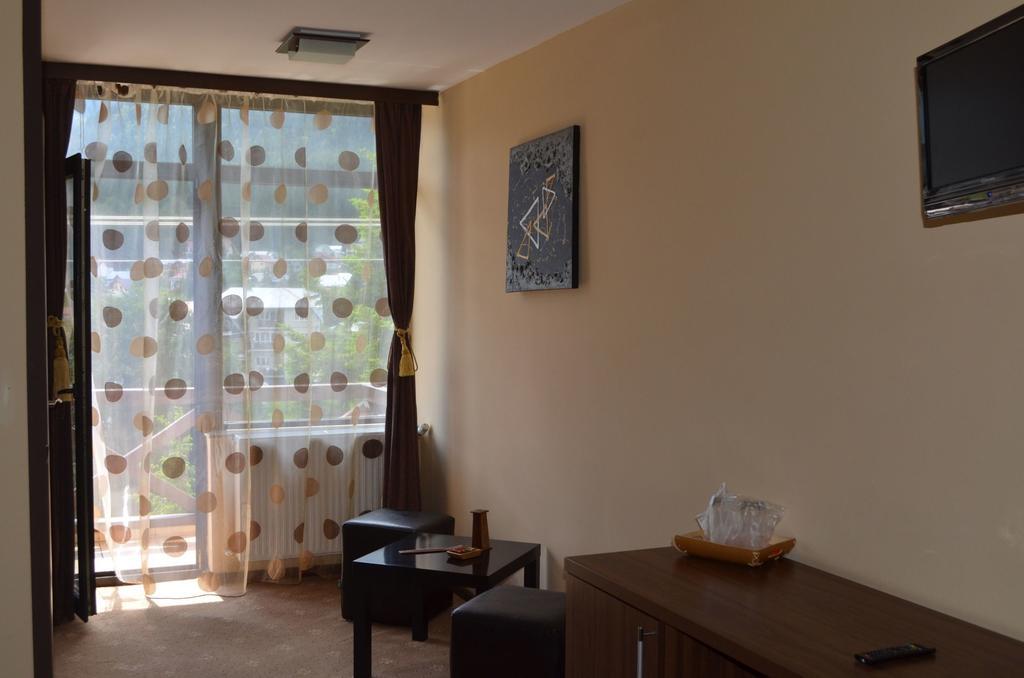 Hotel Magic Club Buşteni Zewnętrze zdjęcie