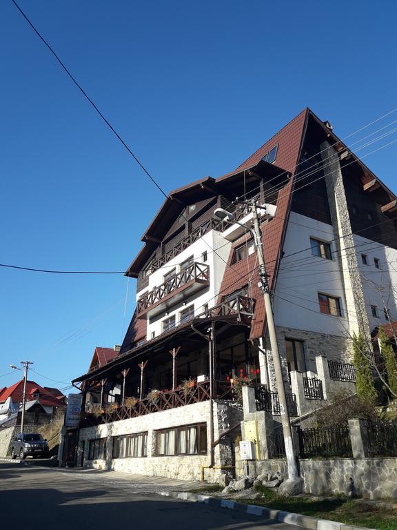 Hotel Magic Club Buşteni Zewnętrze zdjęcie