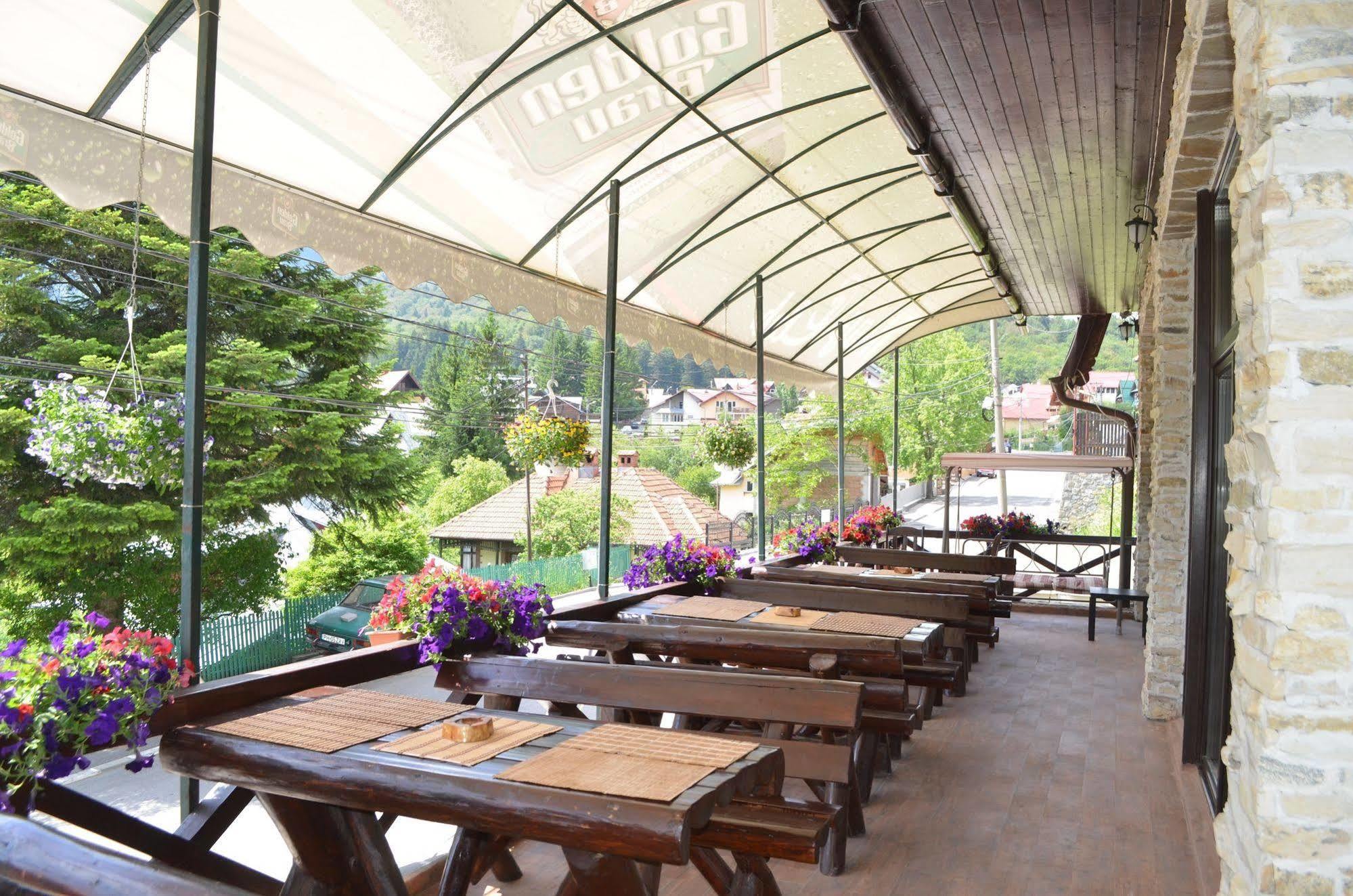 Hotel Magic Club Buşteni Zewnętrze zdjęcie