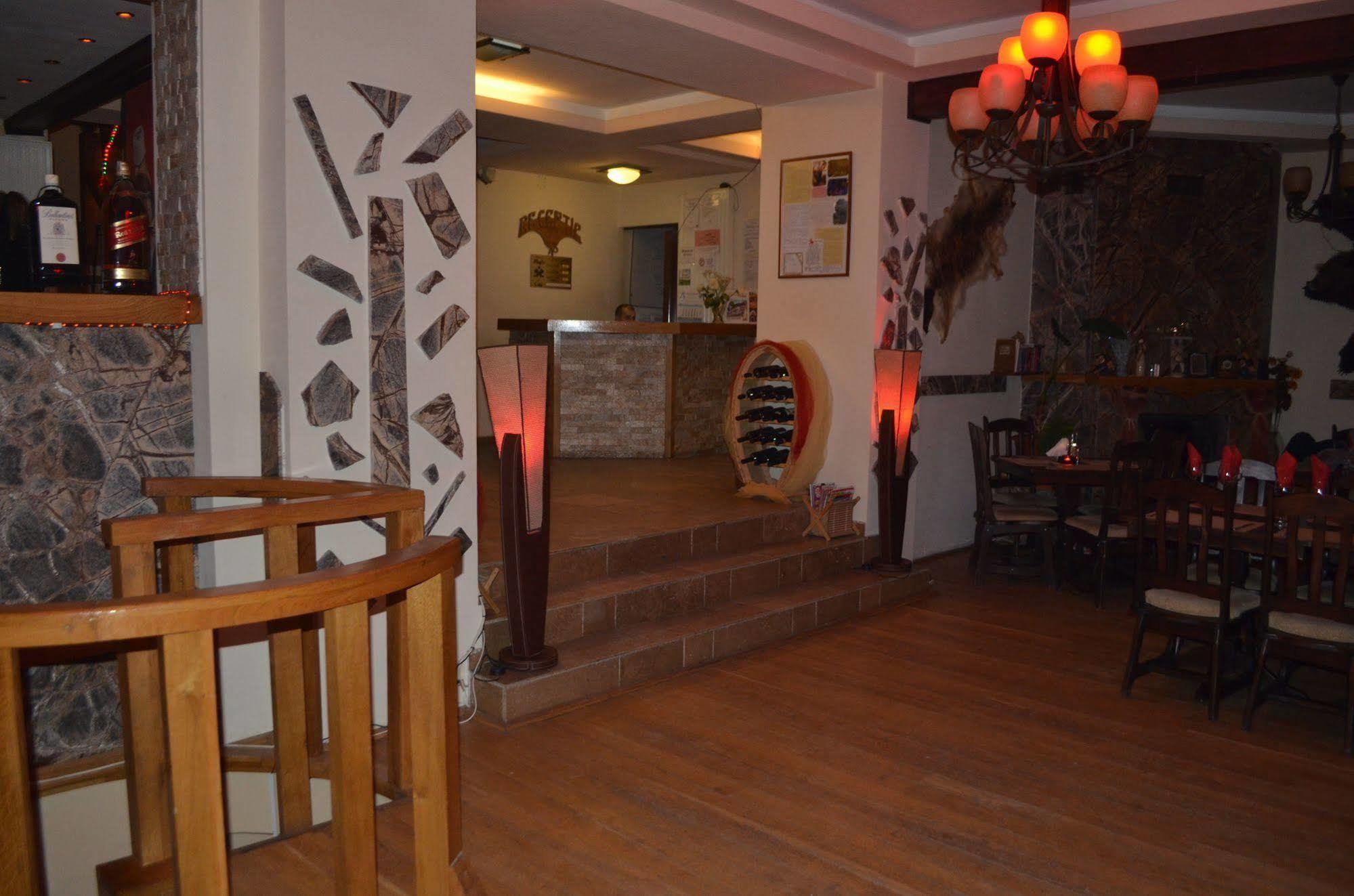 Hotel Magic Club Buşteni Zewnętrze zdjęcie