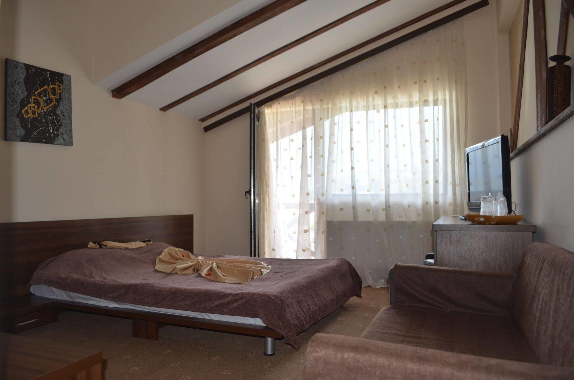 Hotel Magic Club Buşteni Zewnętrze zdjęcie