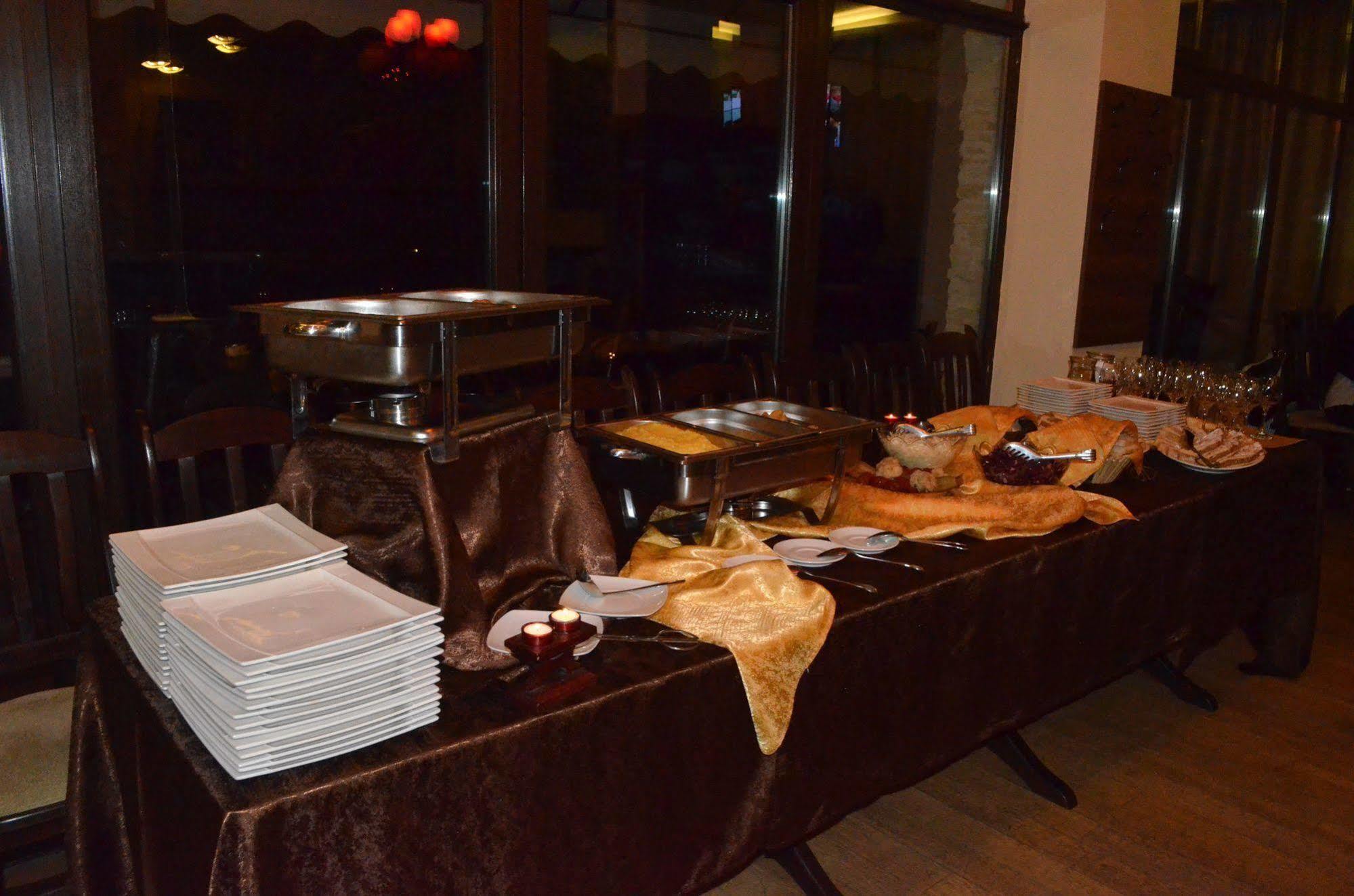 Hotel Magic Club Buşteni Zewnętrze zdjęcie